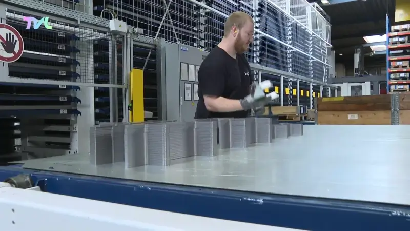 Metaalverwerker Hegge betrekt personeel bij robotisering op de werkvloer
