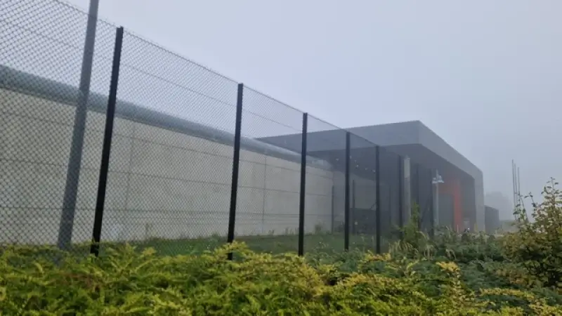 Vier cipiers Hasseltse gevangenis gewond nadat gedetineerde zich verzet bij overplaatsing