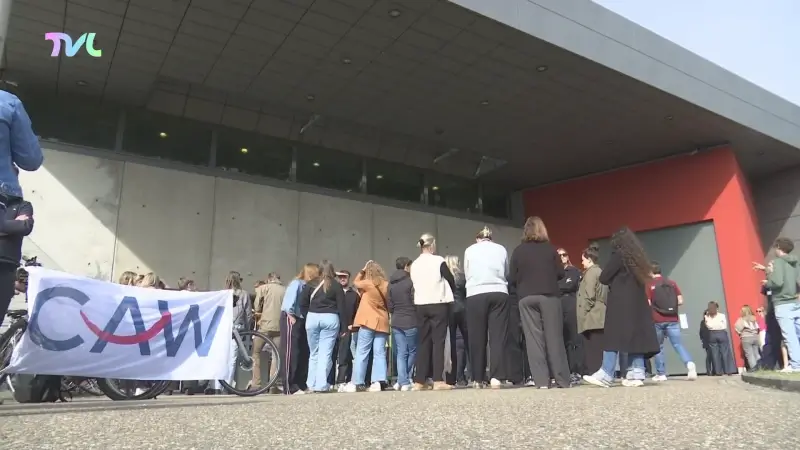 Hoofdafbeelding voor artikel Cipiers en directie van gevangenis…