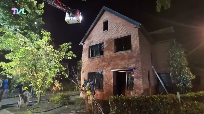 Hoofdafbeelding voor artikel Buurman redt bewoner uit brandend…