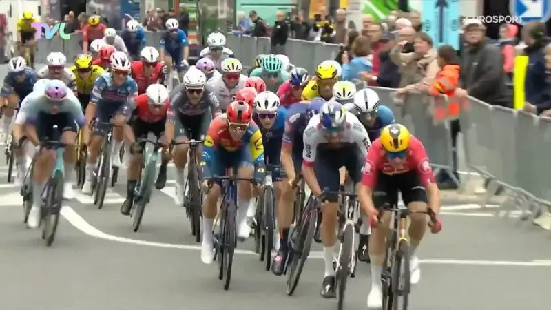 Hoofdafbeelding voor artikel Jordi Meeus wint Binche-Chimay-Binche