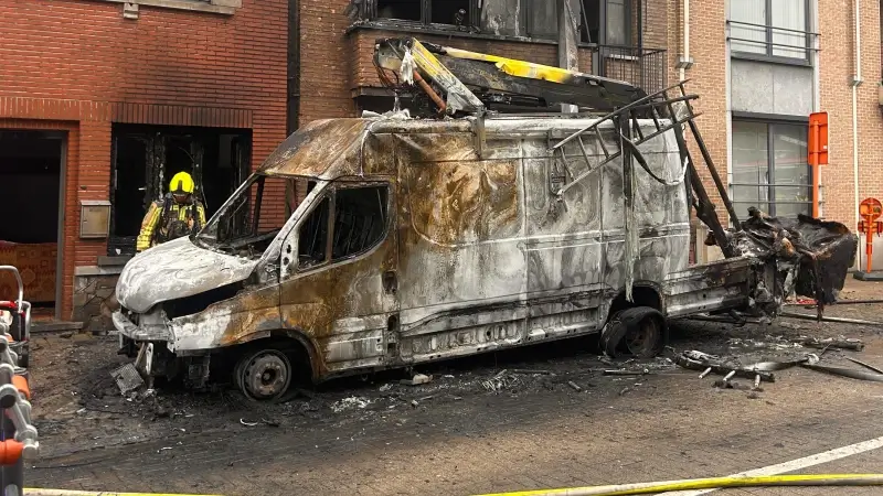 Hoofdafbeelding voor artikel Brand in Tongeren: bestelwagen…