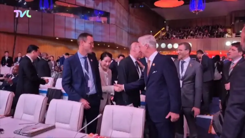 Hoofdafbeelding voor artikel Rob Beenders samen met Koning…