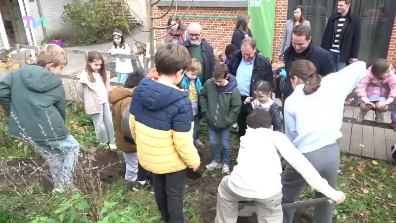 Hoofdafbeelding voor artikel Boomplantdag op Hamse Basischool…