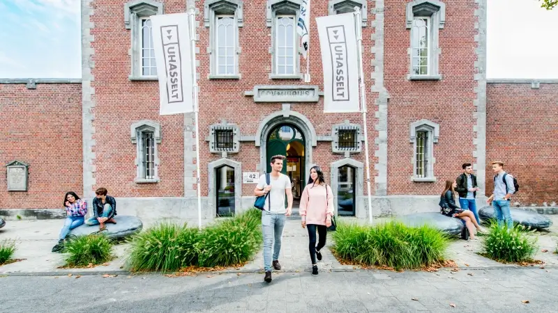 Hoofdafbeelding voor artikel Rechtenopleiding is nergens…