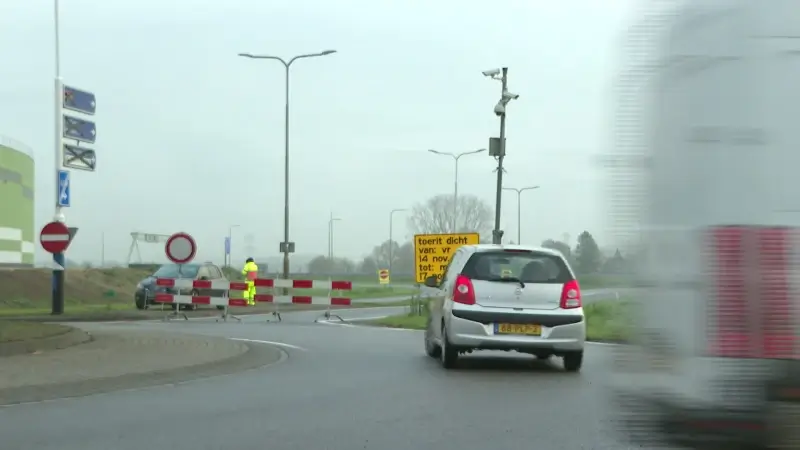 Hoofdafbeelding voor artikel Maaslandse verkeerschaos door…