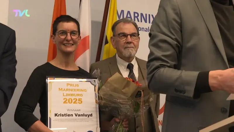 Hoofdafbeelding voor artikel Vlaamse doventolk Kristien…