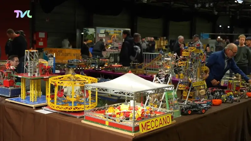 Hoofdafbeelding voor artikel Limburghal lokt duizenden…