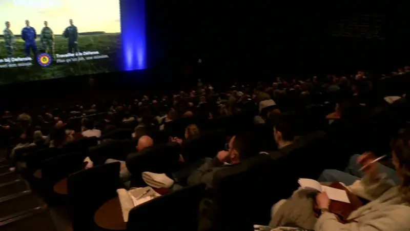 Hoofdafbeelding voor artikel Infosessie defensie lokt 520…