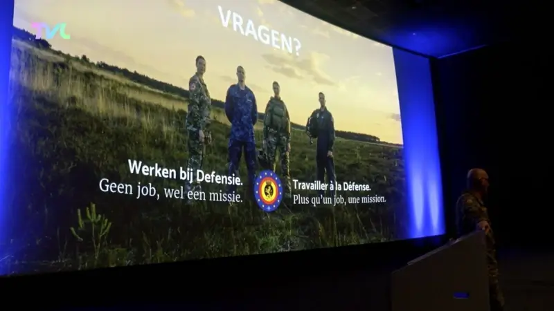 Hoofdafbeelding voor artikel Infosessie defensie lokt 520…