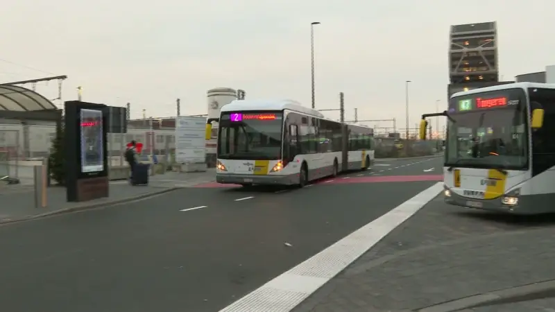 Hoofdafbeelding voor artikel Spontane staking bij busbedrijven…