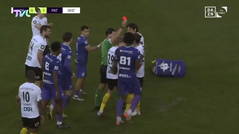 Hoofdafbeelding voor artikel Stijn Stijnen krijgt rood…