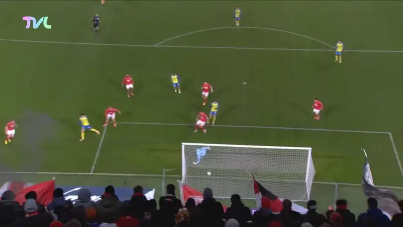 Hoofdafbeelding voor artikel STVV nadert tot op 3 punten…