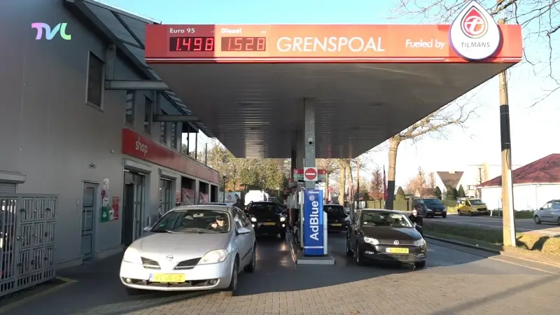 Hoofdafbeelding voor artikel Tankstation overspoeld met…