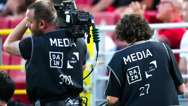 Hoofdafbeelding voor artikel DAZN moet voetbal toch blijven…