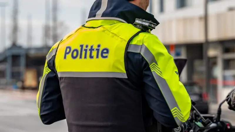 Hoofdafbeelding voor artikel Twee agenten geblesseerd in…