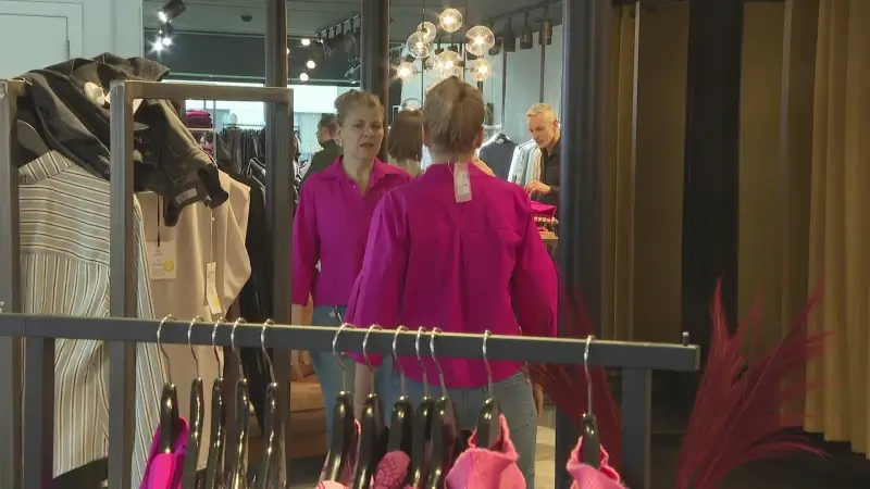 Hoofdafbeelding voor artikel Start solden: modehandelaars…