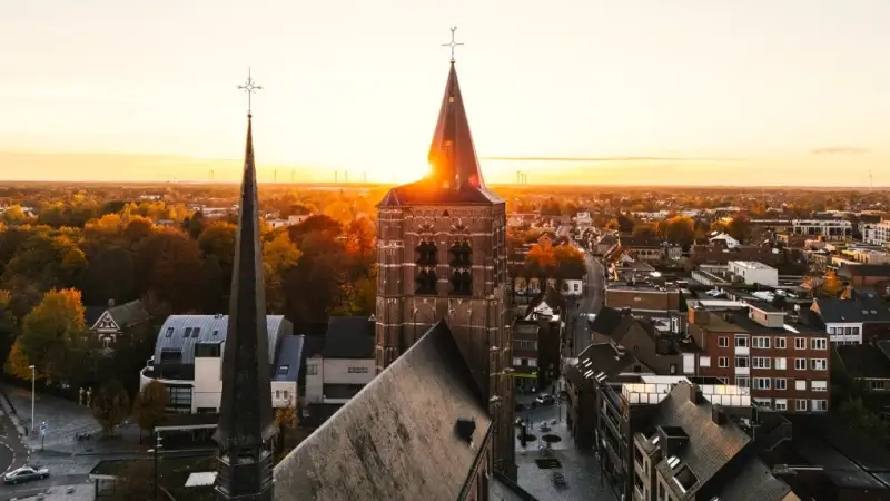 Hoofdafbeelding voor artikel Stadsbestuur Lommel trekt…