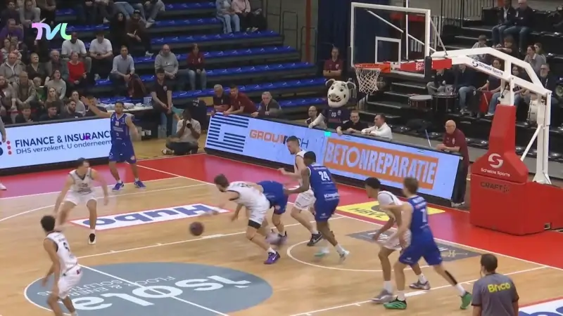 Hoofdafbeelding voor artikel Limburg United laat geen spaander…