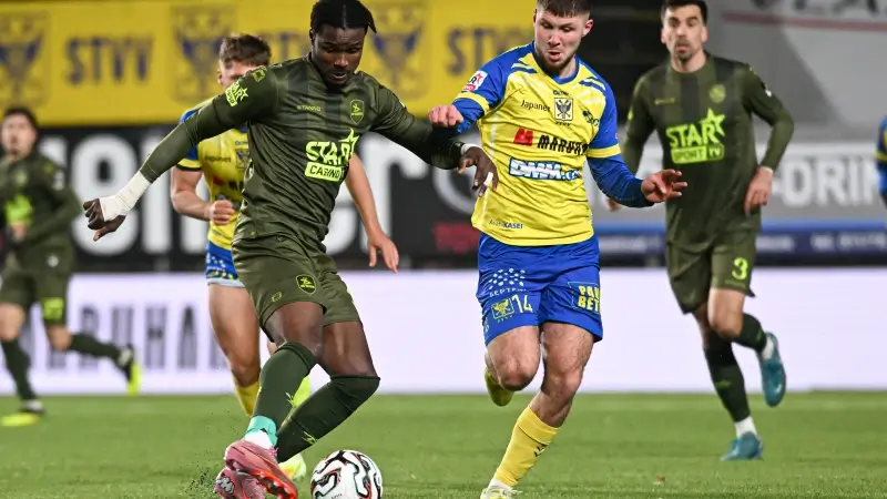 Hoofdafbeelding voor artikel STVV klimt over Club Brugge…