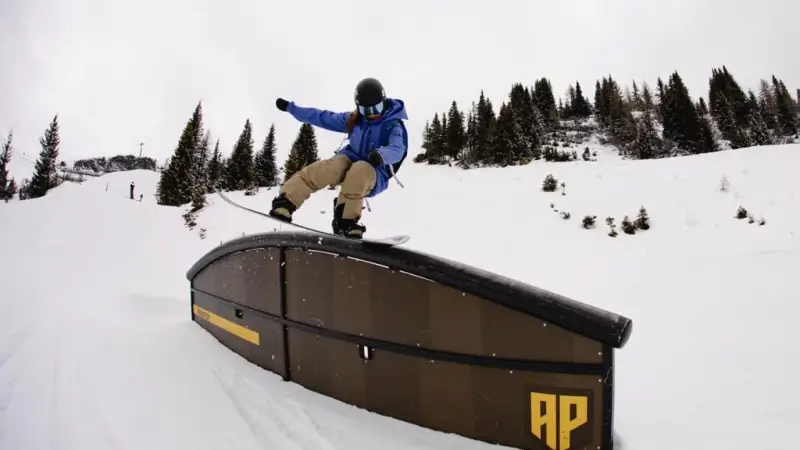 15-jarige snowboardster Sky Remans uit Bree mag naar Olympische Spelen