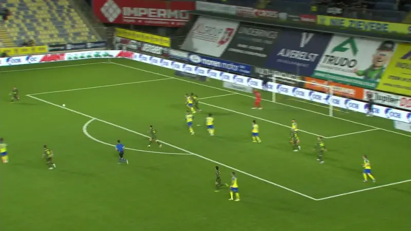 Hoofdafbeelding voor artikel STVV springt over Club Brugge…