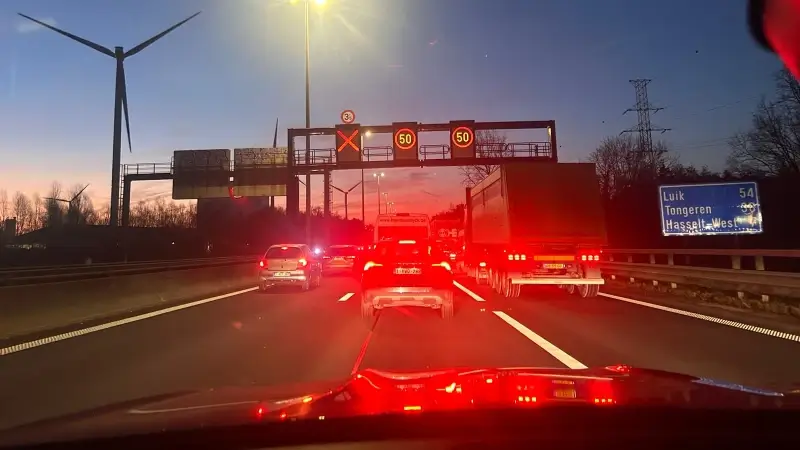 Hoofdafbeelding voor artikel Kettingbotsing veroorzaakt…