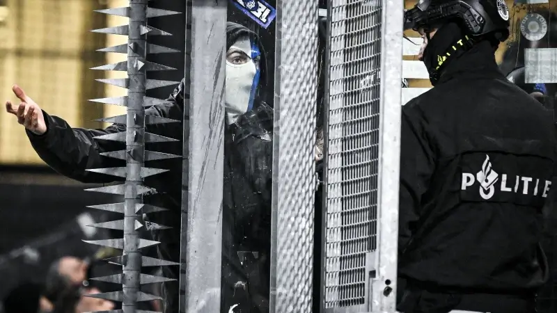 Hoofdafbeelding voor artikel Forse Genkse kritiek op harde…