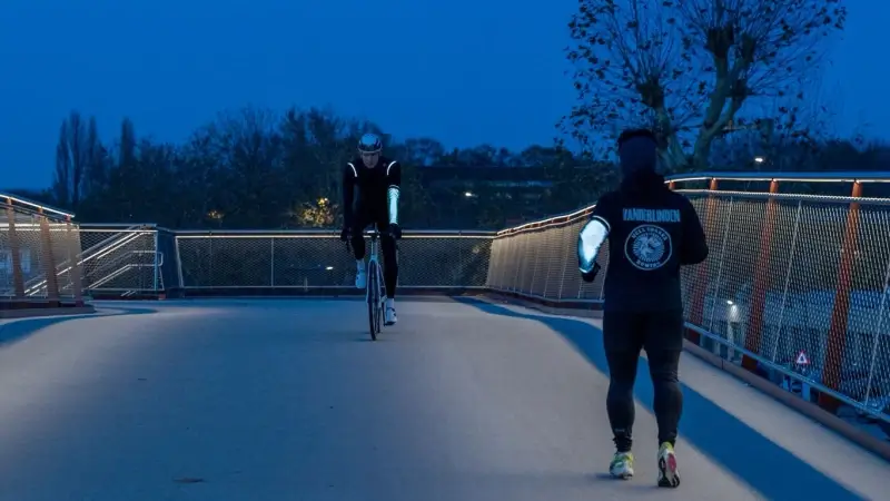 Hoofdafbeelding voor artikel Stad Genk deelt gratis reflecterende…