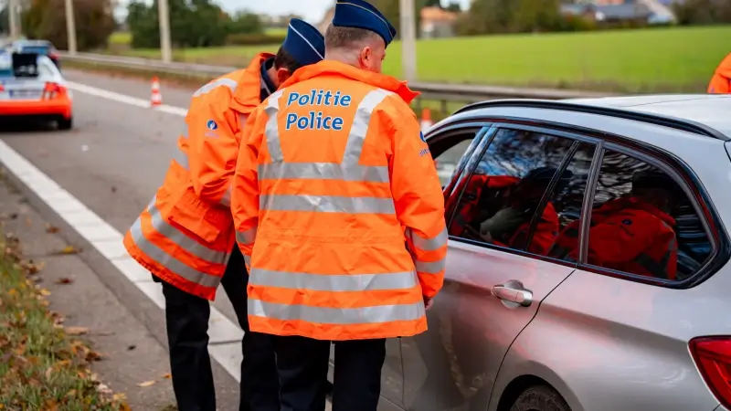 Hoofdafbeelding voor artikel Wie zonder rijbewijs betrapt…