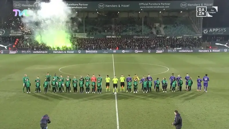 Hoofdafbeelding voor artikel Radja Nainggolan bezorgt Patro…