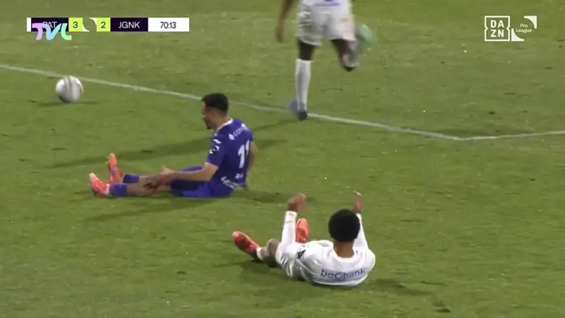 Hoofdafbeelding voor artikel Doelpuntderby ontsierd door…