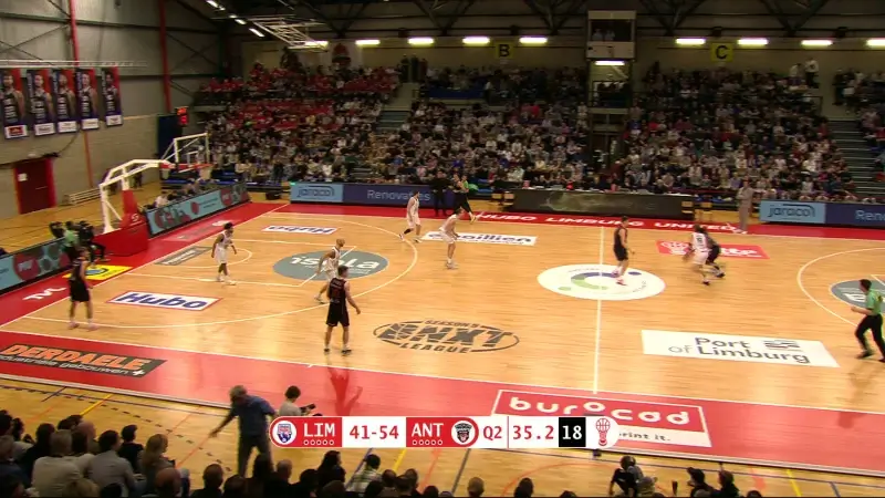 Hoofdafbeelding voor artikel Limburg United onderuit in…