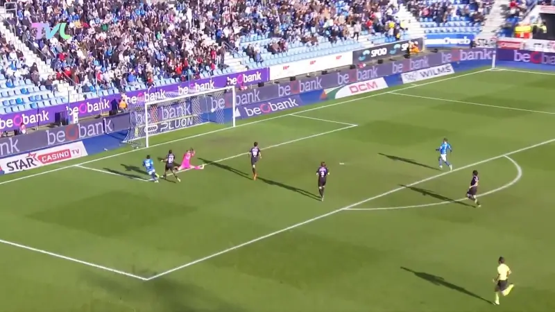 Hoofdafbeelding voor artikel Racing Genk gaat voor 9 op…