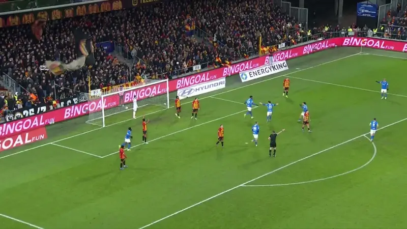 Hoofdafbeelding voor artikel Racing Genk springt top zes…