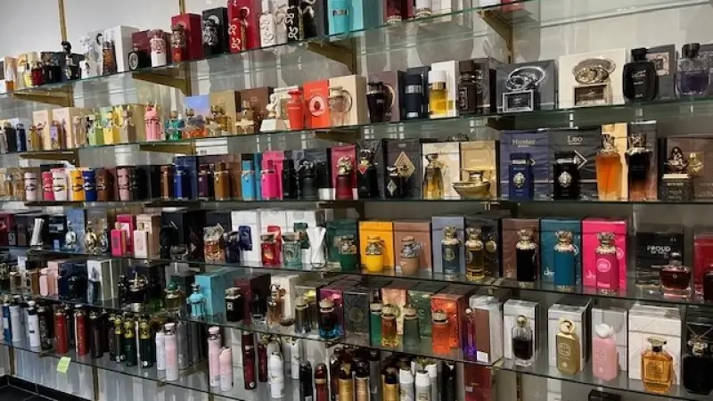 Hoofdafbeelding voor artikel 1.500 parfums in beslag genomen…