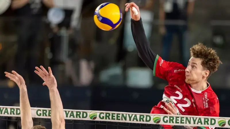 Hoofdafbeelding voor artikel Freimanis tekent jaar bij…