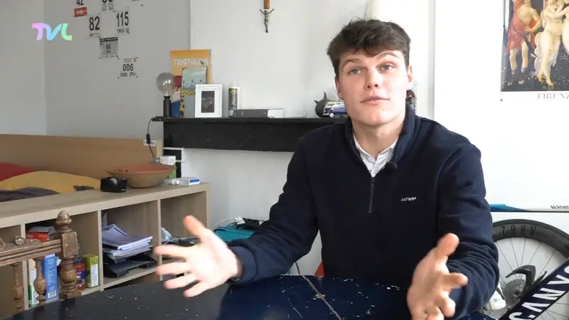 Hoofdafbeelding voor artikel Pepijn (20) laat zich dopen…