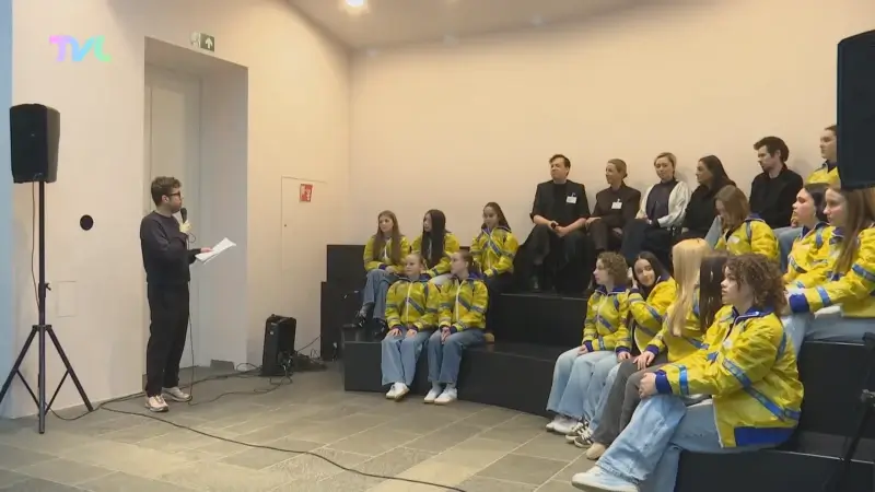 Hoofdafbeelding voor artikel Van klas naar catwalk: jong…