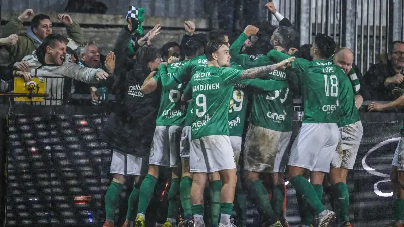 Hoofdafbeelding voor artikel Lommel SK sleept in blessuretijd…