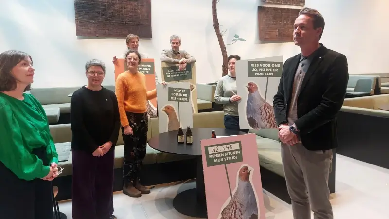 Hoofdafbeelding voor artikel 12.548 handtekeningen tegen…