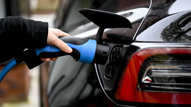 Hoofdafbeelding voor artikel N-VA Peer wil versnelling…