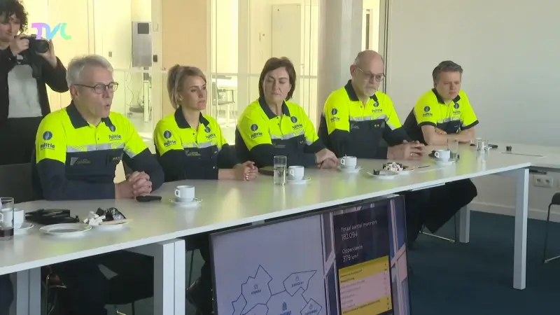 Hoofdafbeelding voor artikel Minister van Binnenlandse…