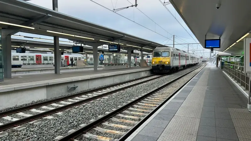 Hoofdafbeelding voor artikel Vakbonden naar Brussel voor…