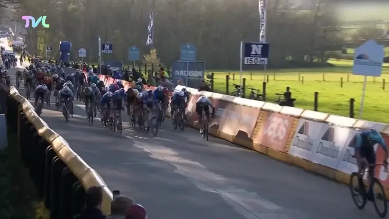 Hoofdafbeelding voor artikel Jasper Philipsen wit Nokere…