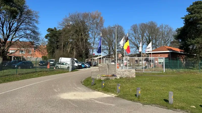 Hoofdafbeelding voor artikel Asielcentrum verdwijnt, Defensie…