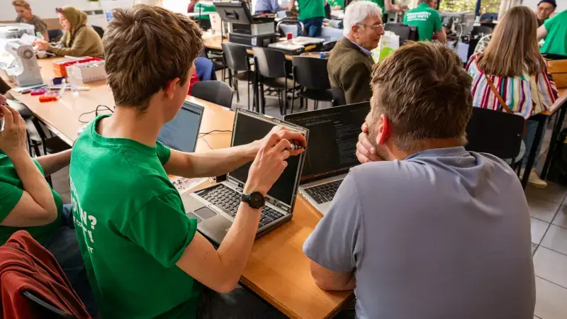 Hoofdafbeelding voor artikel Repair Caf&eacute; Runkst bestaat…