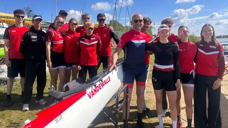 Hoofdafbeelding voor artikel UCLL eert afscheidnemend directeur…