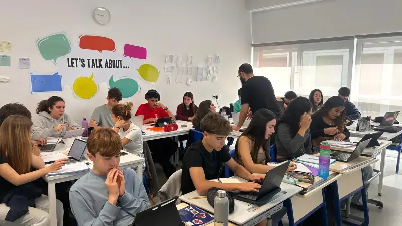 Hoofdafbeelding voor artikel Van Beringen naar Lissabon:…