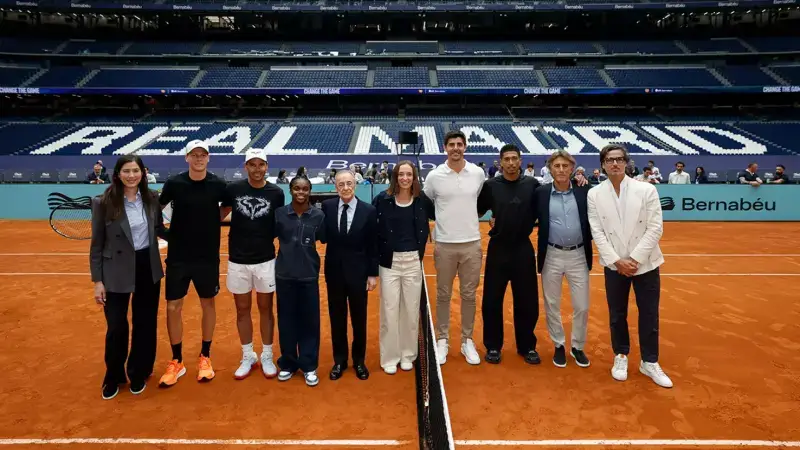 Hoofdafbeelding voor artikel Thibaut Courtois slaat balletje…